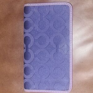 💜Excellent Coach Checkbook Slipcover Wallet in Optic Print 💜